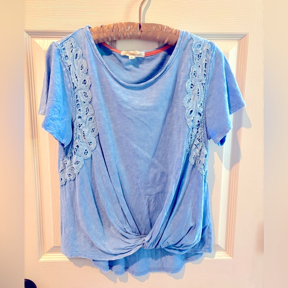 REWIND Blue Lace Detail Women's Summer Top Size Large Twist Front